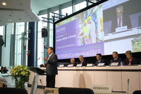 Konferencijos akimirka. Kalba Europos Komisijos viceprezidentas Marošas Šefčovičius (ENSREG nuotr.)