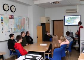 Vilniaus universiteto studentai susipažįsta su Ekstremaliųjų situacijų operacijų centro veikla